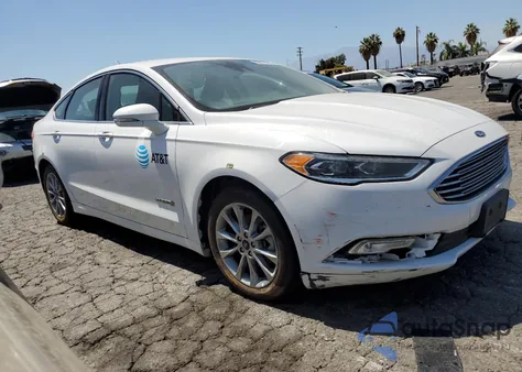 2017 Ford Fusion Se Hybrid z USA, uszkodzony, nr VIN 3FA6P0LU5HR409276